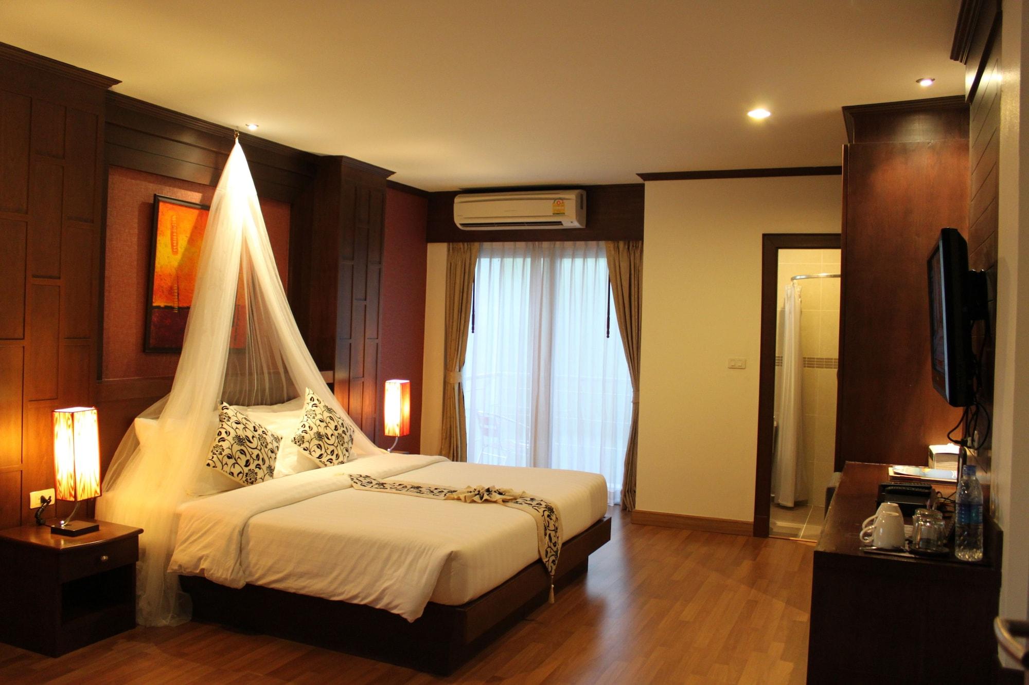 Hemingway'S Hotel Patong Eksteriør billede