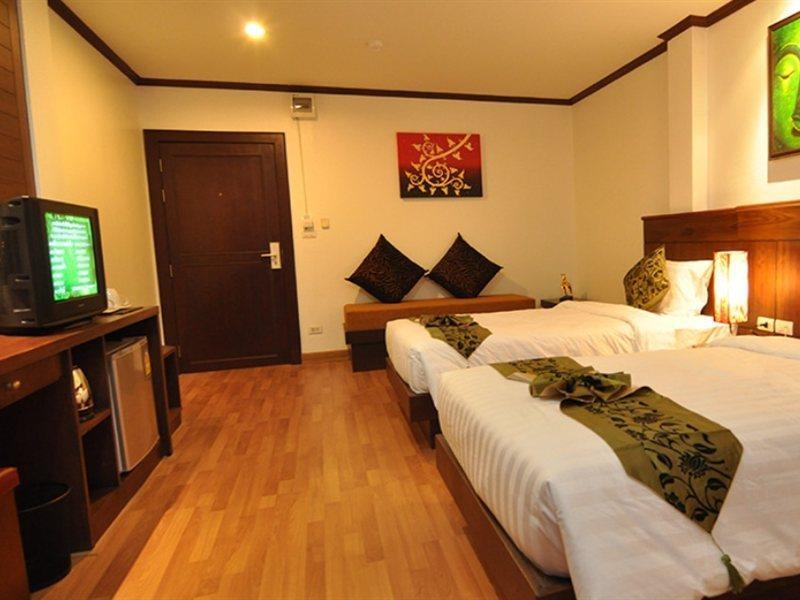 Hemingway'S Hotel Patong Eksteriør billede