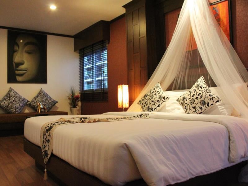 Hemingway'S Hotel Patong Eksteriør billede