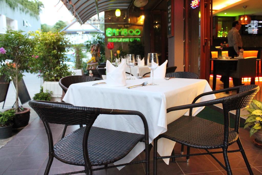 Hemingway'S Hotel Patong Eksteriør billede
